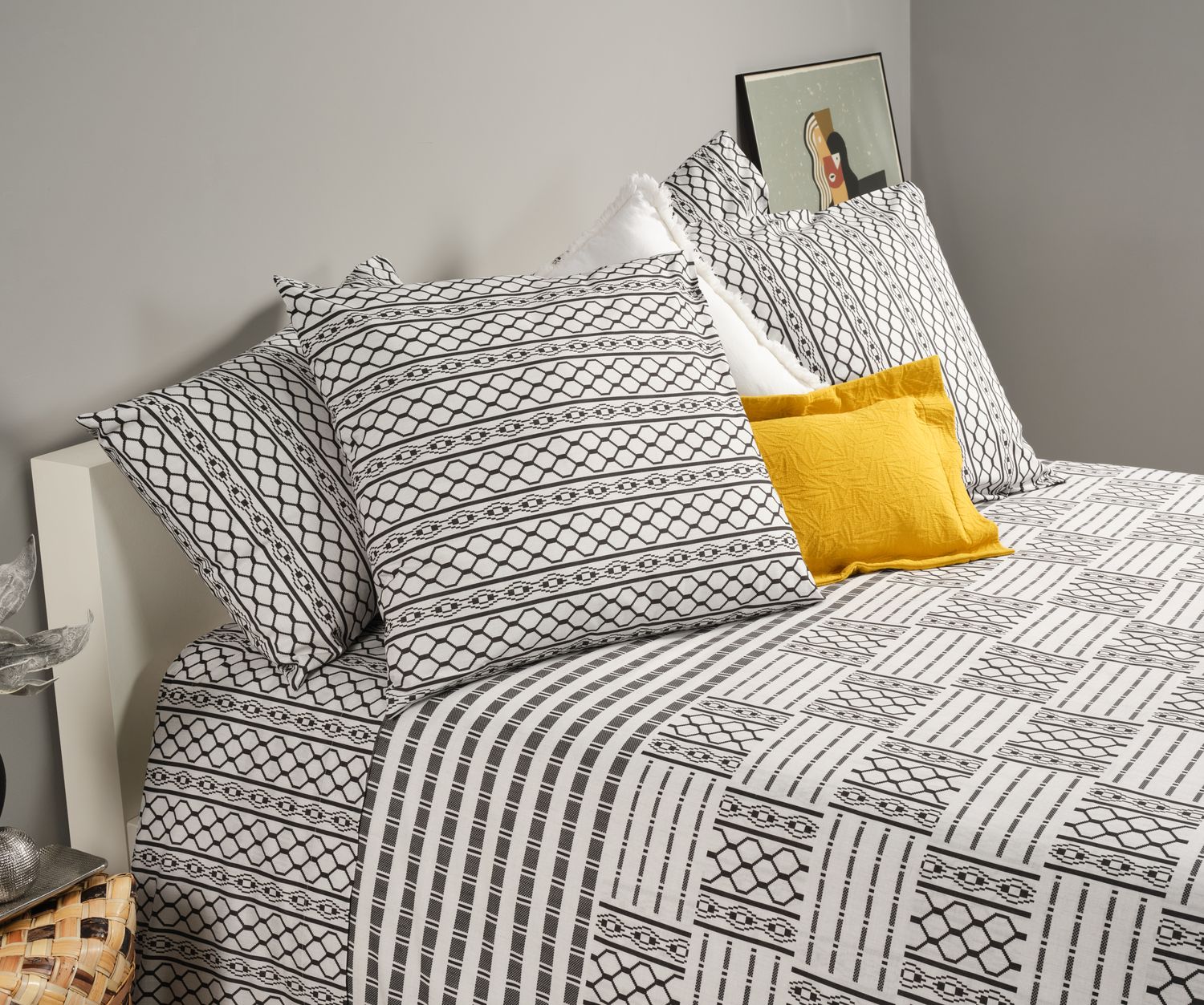 BK-Akassi-noir-blanc-9